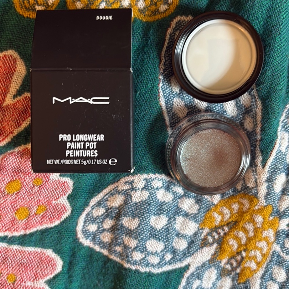 MAC paint pots